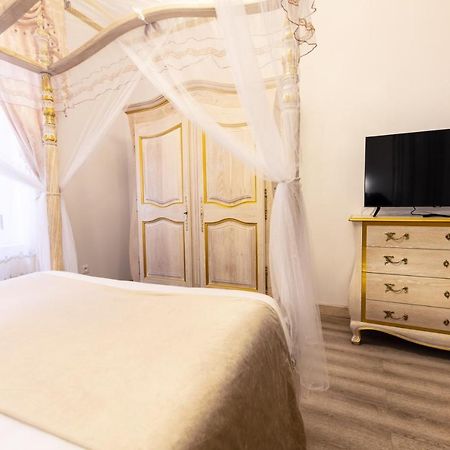 Chambre A Baldaquin Maison De L'Eglise Du Couvent Narbonne Luaran gambar
